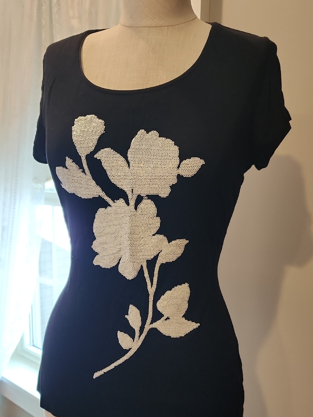 White House Black Market Black Short-Sleeve Tee with White Sequin Floral